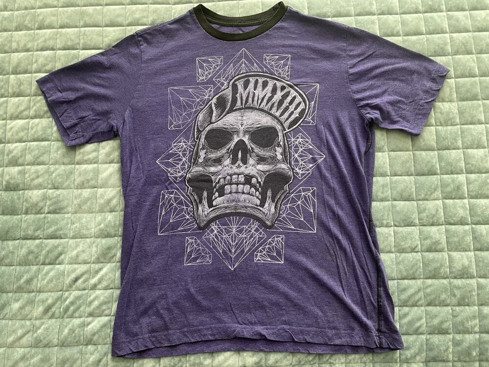 Skully Men's T-Shirt Purple Retro Skull and Diamonds Large Y2K Grunge J17